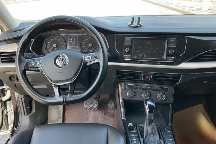 Used Volkswagen Passat 2019 280TSI Business Edition China VI