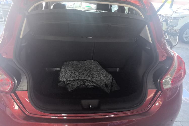 Used Nissan Tiida 2011 1.6L CVT Smart Version
