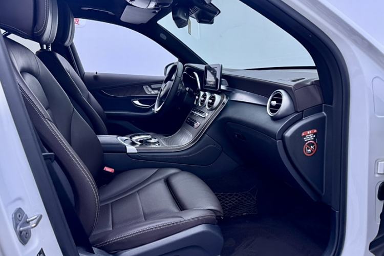 Used Mercedes-Benz GLC 2019 Refreshed GLC 300 L 4MATIC Dynamic Edition
