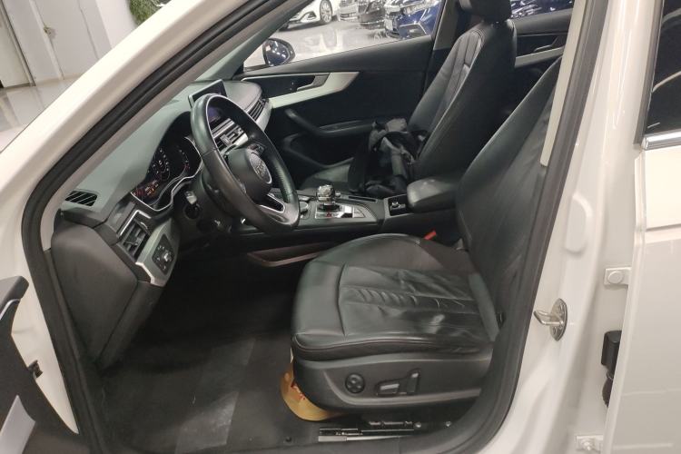Used Audi A4L 2019 40 TFSI Fashion Edition China VI Emission Standard