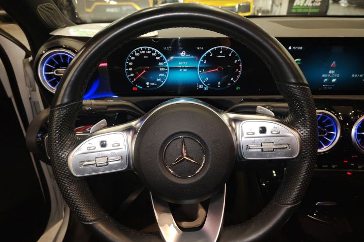 Used Mercedes-Benz A-Class 2022 Second Facelift A 200 L Sport Sedan Fashion Version
