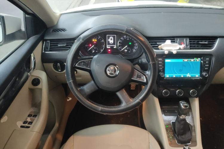 Used Skoda Octavia 2016 1.6L Automatic Smart Drive Edition
