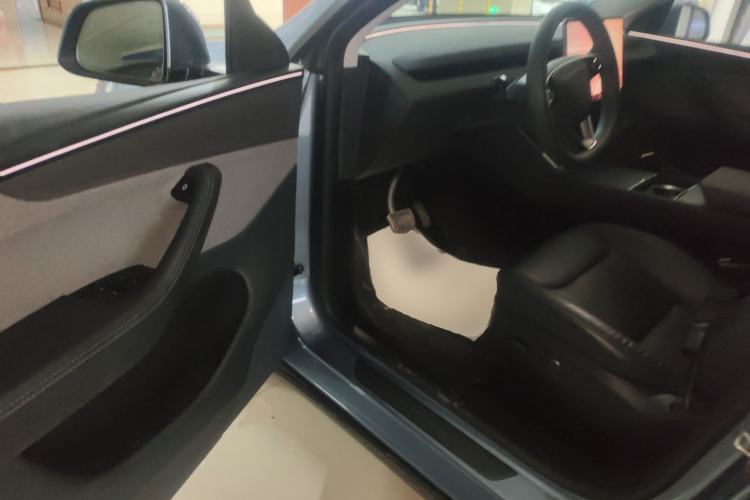 Used Tesla Model Y 2025 Rear-Wheel Drive First Edition
