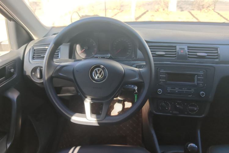 Used Volkswagen Santana 2016 1.4L Manual Fashion Edition
