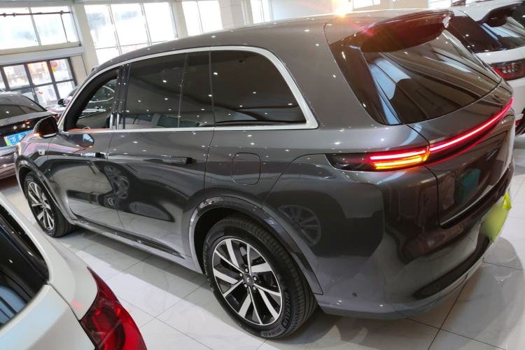 Used Li Auto L8 2023 Pro Model
