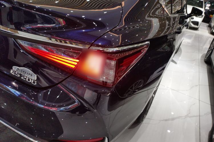 Used Lexus ES 2022 200 Excellence Edition
