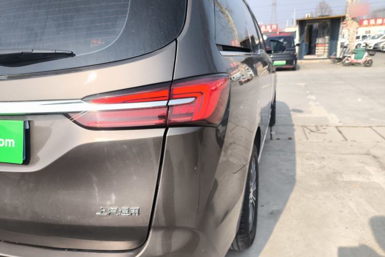 Used Buick GL8 2023 Land Executive Class Comfort Model
