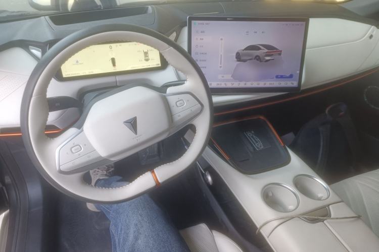 Used  SL03 2023 200Max Range-Extended Version
