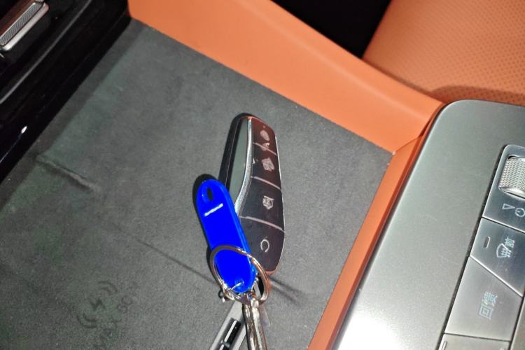 Used BYD Tang L 2025 EV 600KM All-Wheel-Drive LiDAR Flagship Model
