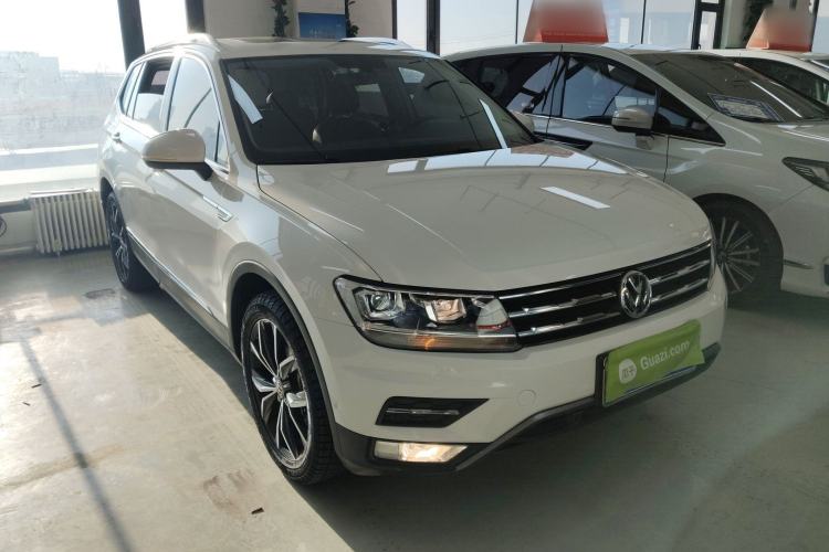 Used Volkswagen Tiguan L 2020 330TSI Automatic Two-Wheel Drive Smart Luxury Edition China VI Standard
