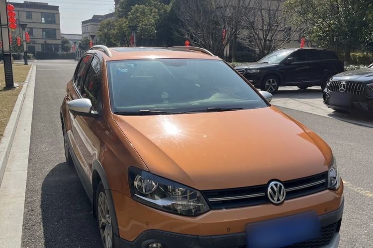 Used Volkswagen Polo 2014 1.6L Cross Polo Automatic
