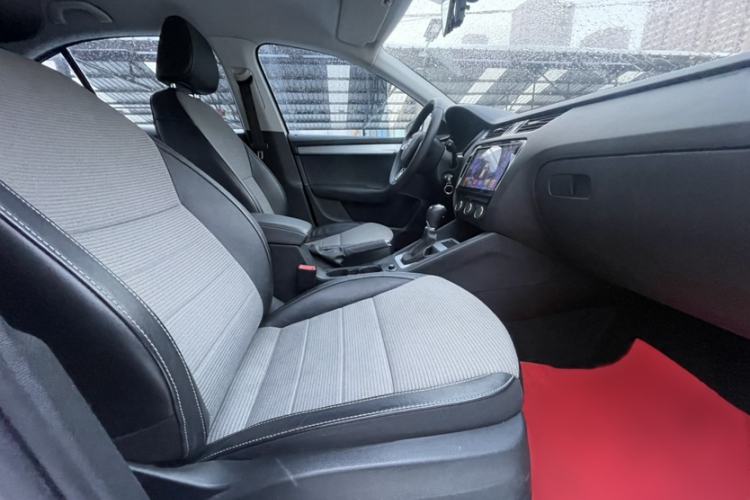 Used Skoda Octavia 2017 1.6L Automatic Chuanxing Edition
