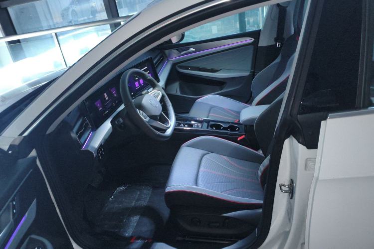 Used Volkswagen Lamando 2024 Lavida L 280TSI DSG Cool & Spicy Edition
