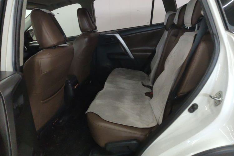 Used Toyota RAV4 2016 2.0L CVT Two-Wheel Drive Comfort Edition China V Standard