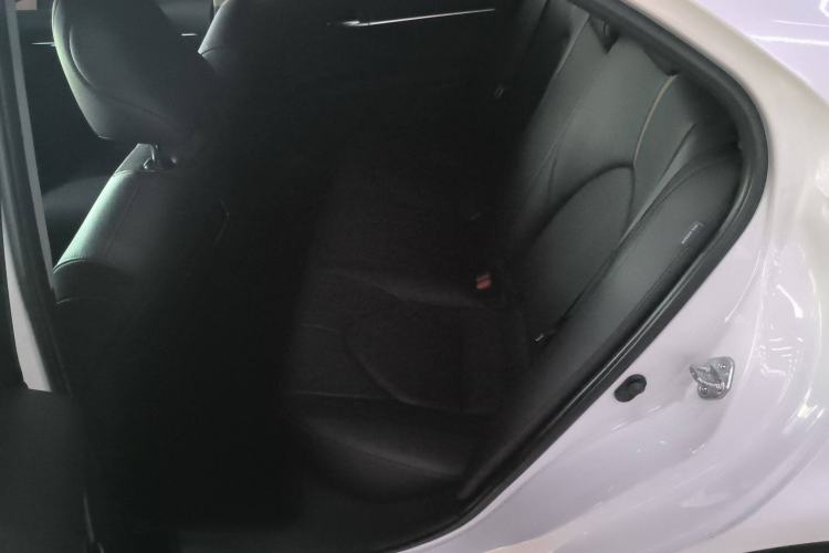 Used Toyota Camry 2021 2.0G Luxury Edition
