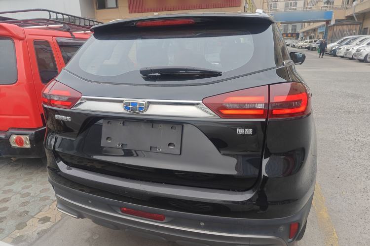 Used Geely Auto Emgrand X7 Sport 2018 1.8TD Automatic Two-Wheel Drive ZhiZun Model with 4G Connectivity