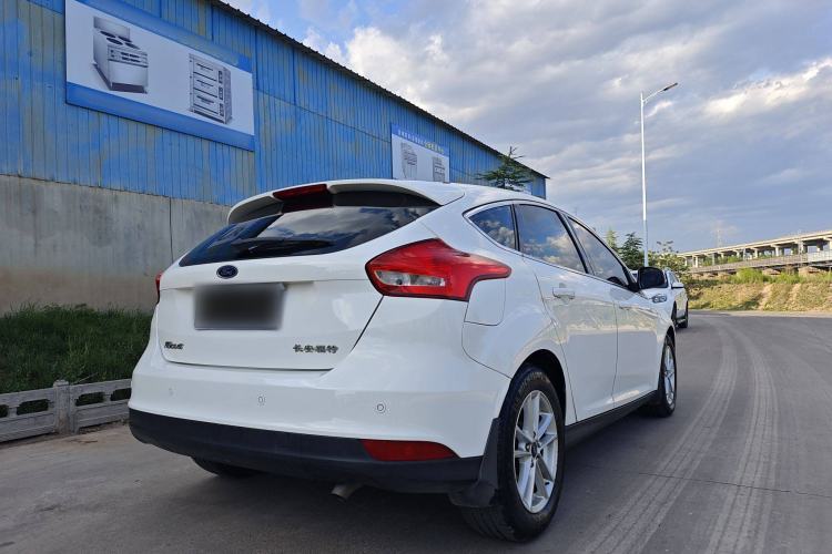 Used Ford Focus 2015 Hatchback 1.6L Automatic Fashion Edition
