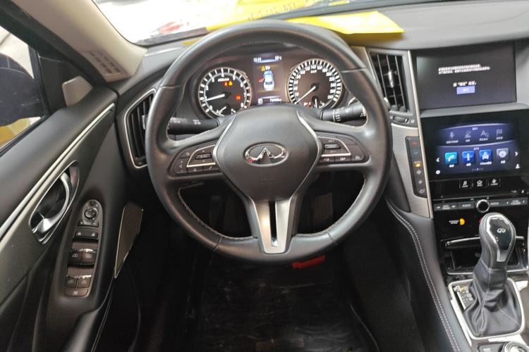 Used Infiniti Q50L 2018 2.0T Enjoyment Version China VI Standard
