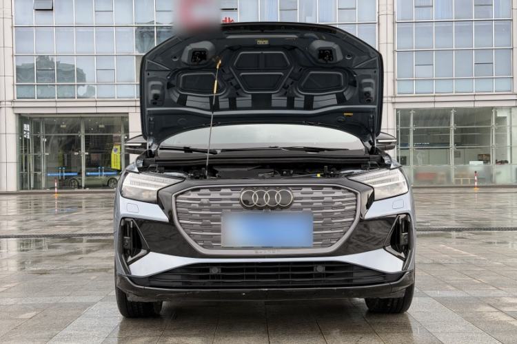 Used Audi Q4 e-tron 2022 50 e-tron quattro Creation Edition
