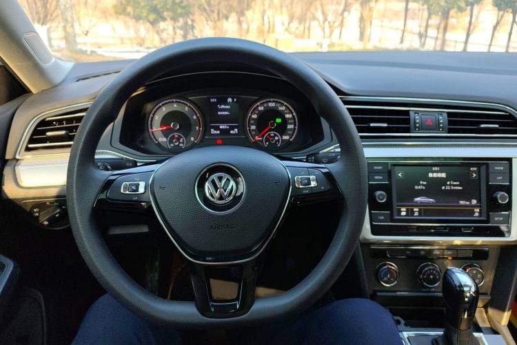 Used Volkswagen Lamando 2019 230TSI DSG Fashion Edition China VI