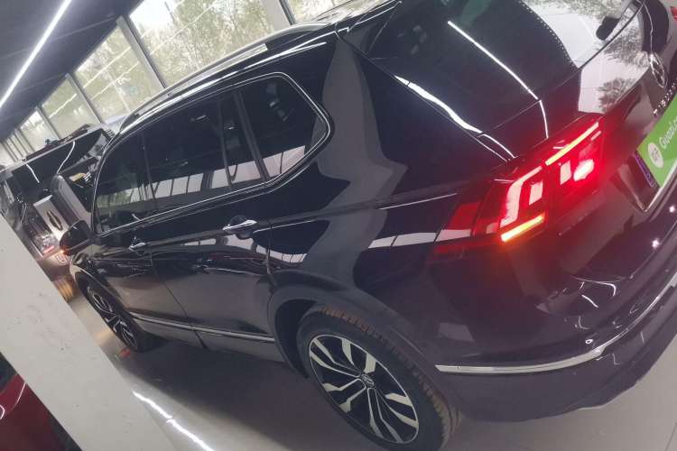 Used Volkswagen Tiguan L 2021 330TSI Automatic Two-Wheel Drive R-Line Enhanced Edition
