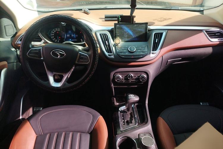 Used Soueast DX7 2015 1.5T Automatic Luxury Model
