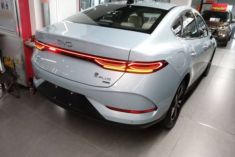 Used BYD Qin PLUS 2025 DM-i Smart Drive 55KM Beyond Model
