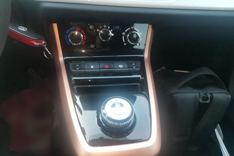 Used Dongfeng NAMMI BOX 2022 Chasing Wind Edition 331KM Advanced Model
