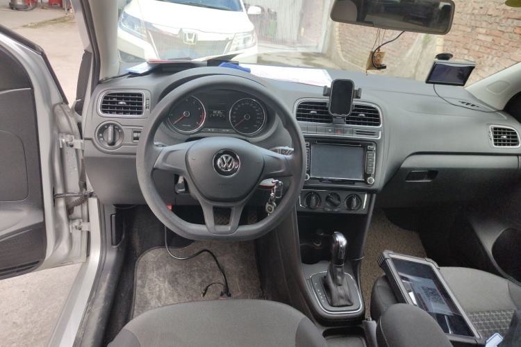Used Volkswagen Polo 2014 1.4L Automatic Comfort Edition
