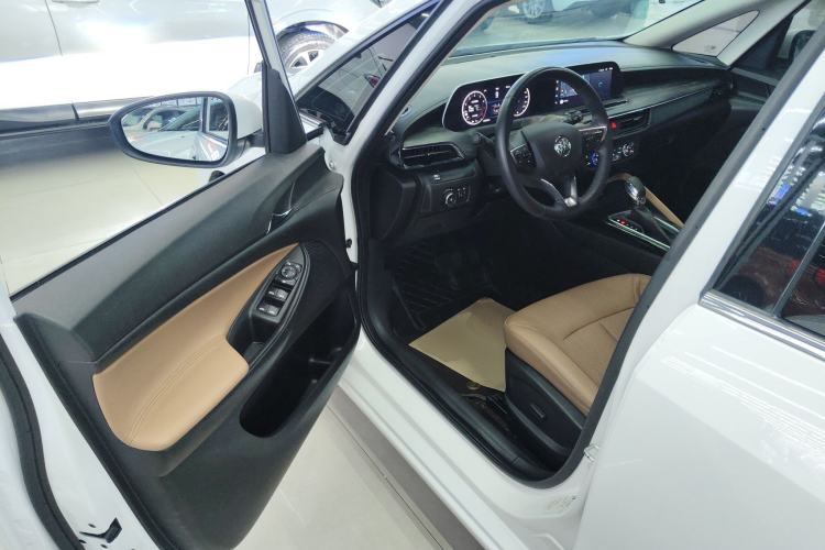 Used Buick GL6 2021 323T Mild Hybrid Connect Luxury Model
