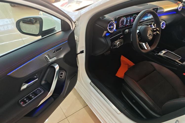 Used Mercedes-Benz A-Class 2025 A 200 L Fashion Model
