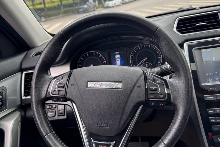 Used Haval H2 2016 Red-Label 1.5T Automatic Two-Wheel Drive Luxury Model
