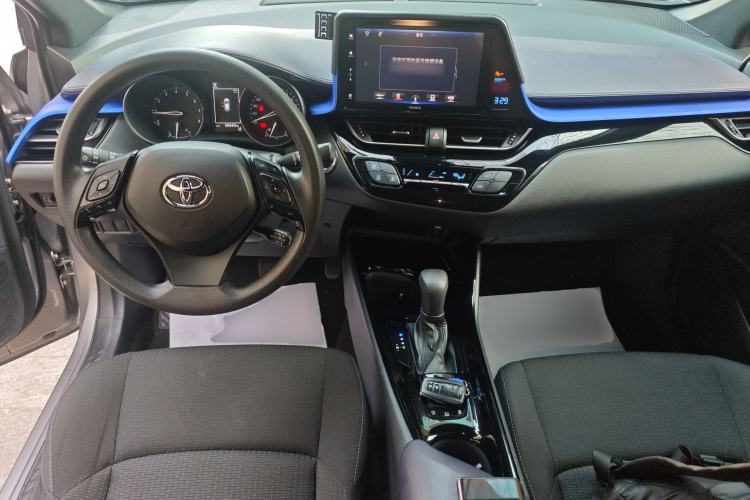 Used Toyota IZOA 2020 2.0L Enjoy Edition
