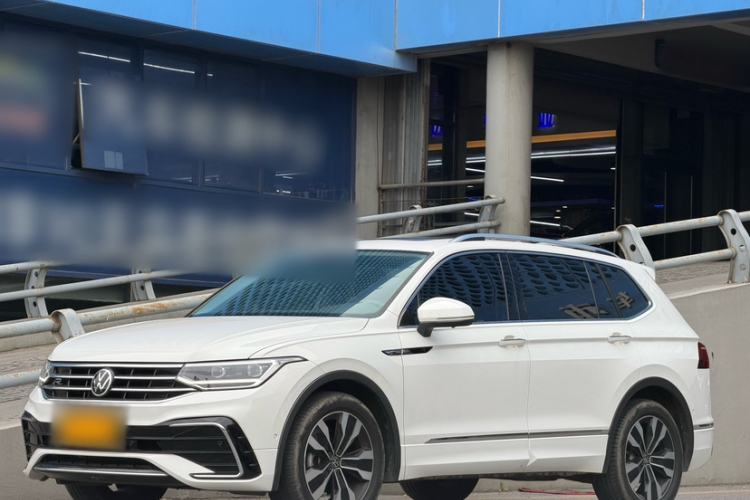 Used Volkswagen Tiguan L 2023 Restyled 330TSI Automatic Two-Wheel Drive R-Line Enhanced Comfort Version