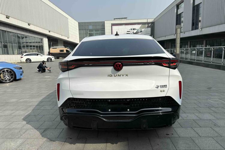 Used Volkswagen ID.UNYX 2024 Pro Long-Range Version