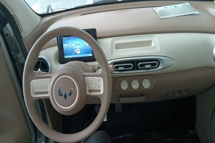 Used Wuling Hongguang MINIEV 2025 Four-Door Version Advanced Edition
