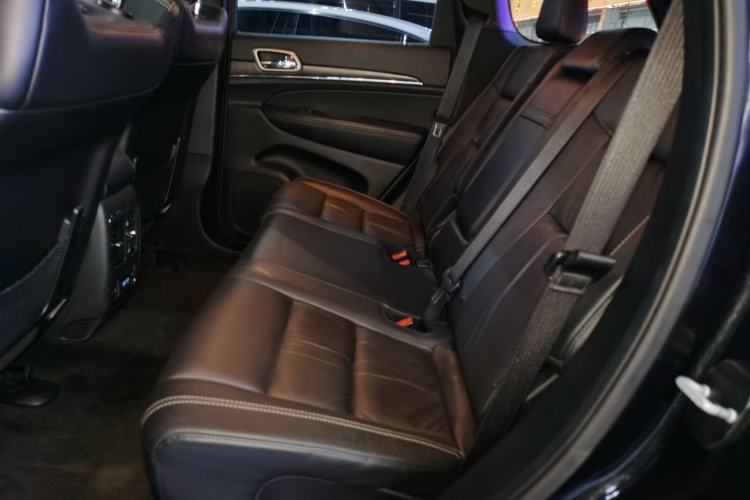 Used  Grand Cherokee 2014 3.0L Comfort Navigation Edition
