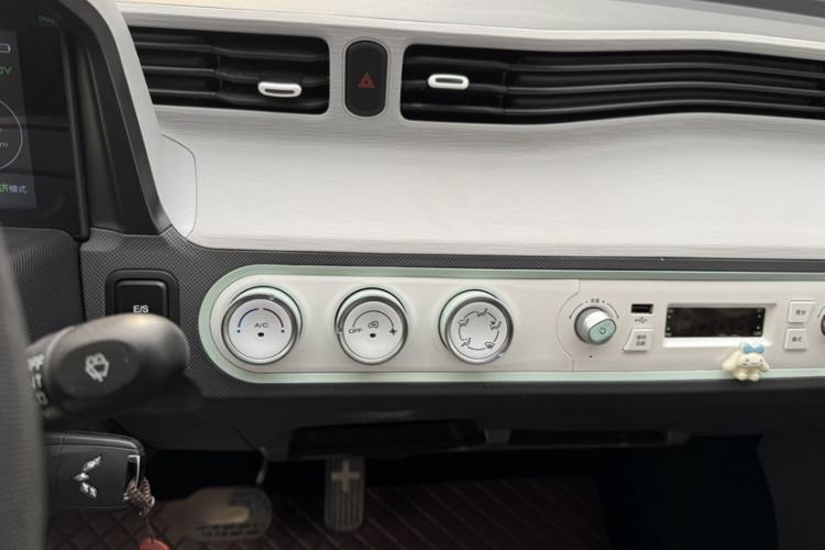 Used Wuling Hongguang MINIEV 2021 Macaron Premium Model – Lithium Iron Phosphate
