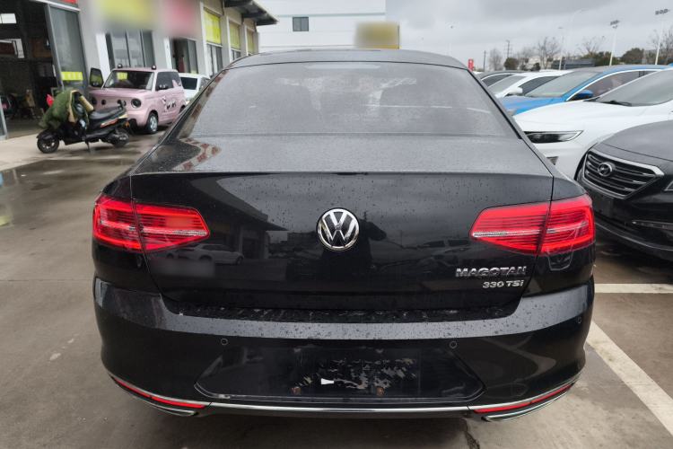 Used Volkswagen Magotan 2018 Facelift 330TSI DSG Luxury Model
