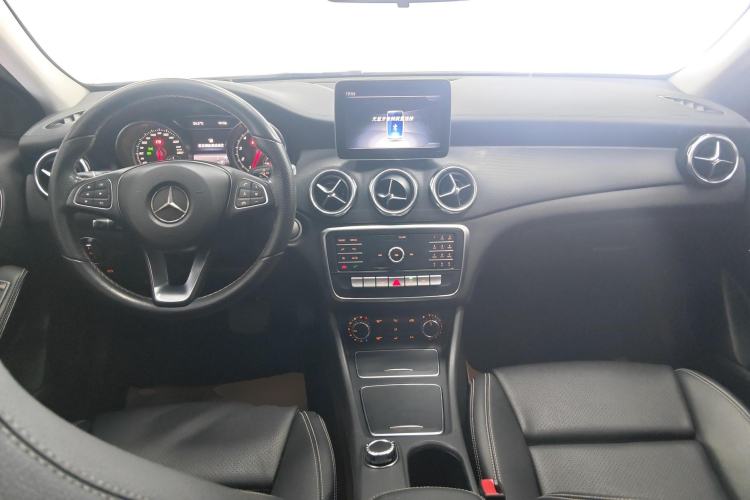 Used Mercedes-Benz GLA 2018 GLA 200 Fashion Model
