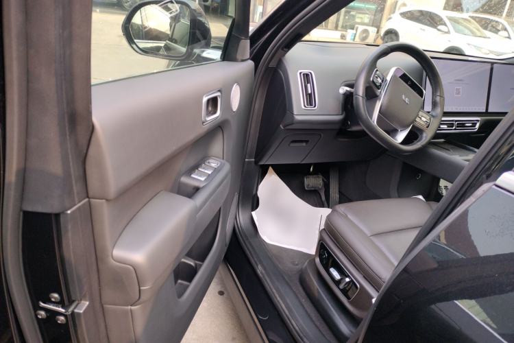 Used Li Auto L8 2023 Pro Model