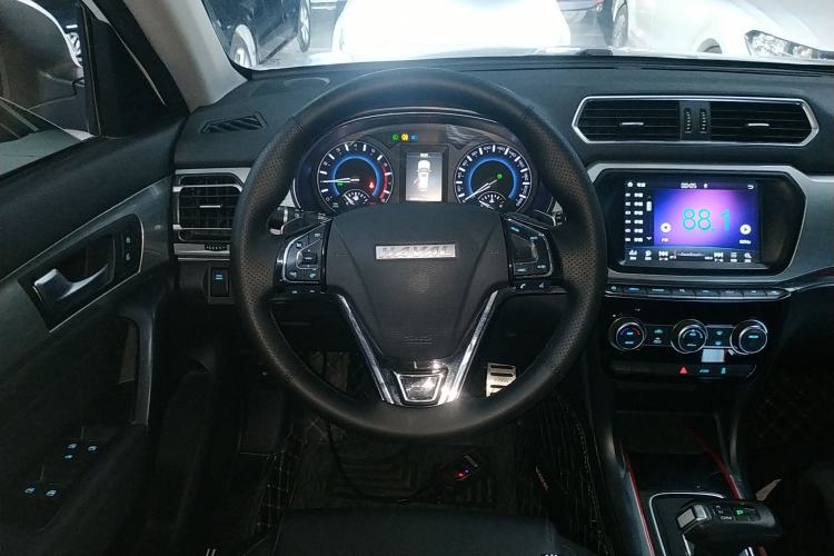 Used Haval H2 2018 1.5T Dual-Clutch Two-Wheel Drive Fashion Model China VI Standard
