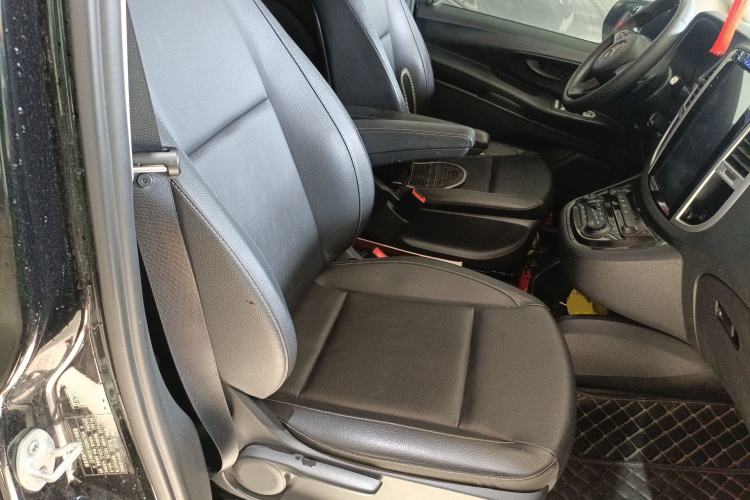 Used Mercedes-Benz Vito 2018 2.0T Elite Version 7 Seats China VI Emission Standard