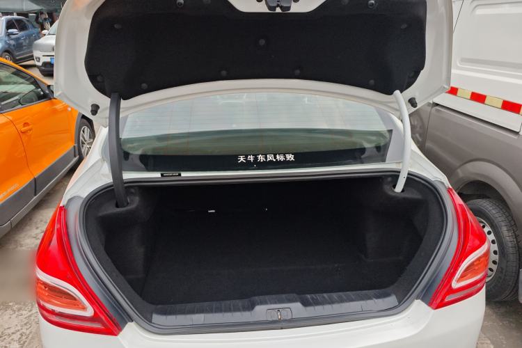 Used Peugeot 308 2014 Enjoy Edition Classic 1.6L Manual YouShang Model
