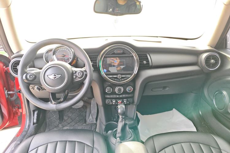 Used  MINI 2016 1.2T ONE Pioneer Edition
