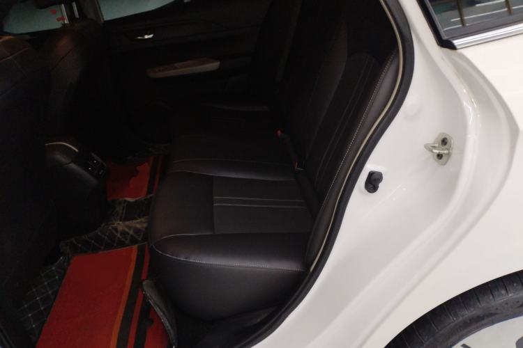 Used Dongfeng Aeolus E70 2023 500 Smart Edition Lithium Iron Phosphate 48.6 kWh 120 kW
