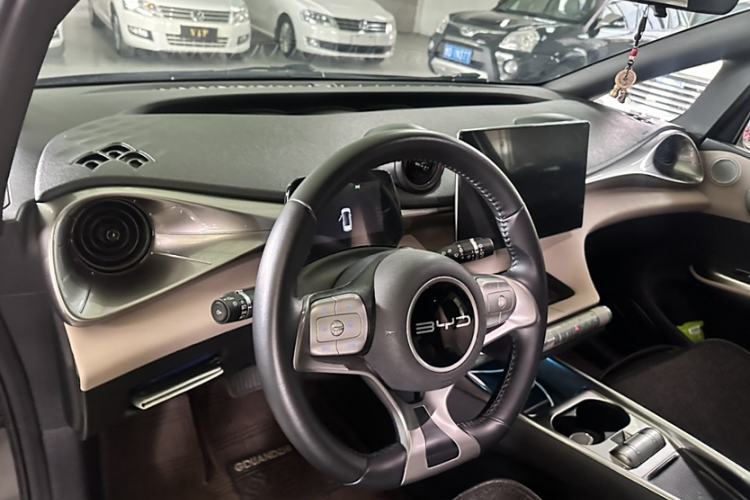 Used BYD Dolphin 2023 420 km Fashion Edition
