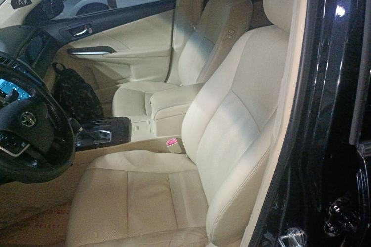 Used Toyota Camry 2016 2.0G 10th Anniversary Leading Edition
