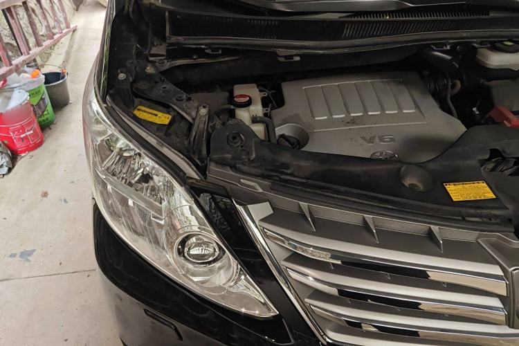 Used Toyota Alphard 2012 3.5L Luxury Edition
