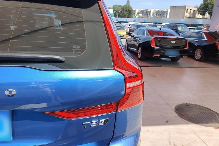 Used Volvo XC60 2019 T5 4x4 Zhiyuan Sport Edition China V Standard